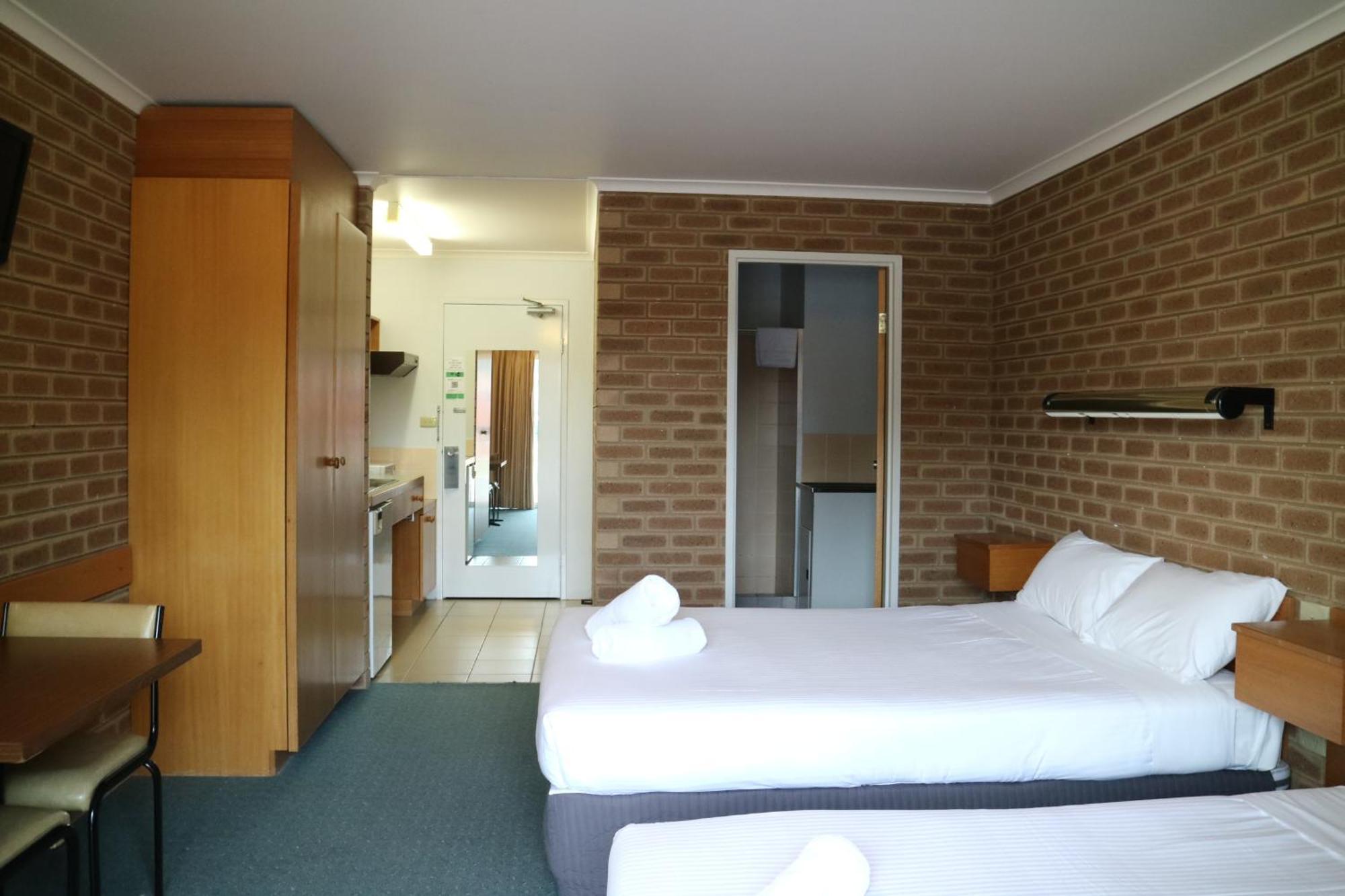 Corowa Golf Club Motel Exterior photo
